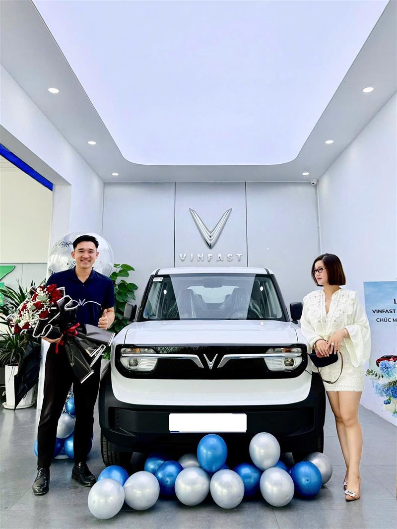 Mừng Quý Khách Hàng Nhận Xe Mới